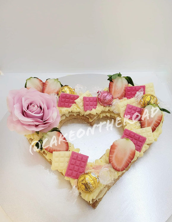 Rose Love Heart Cake