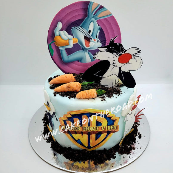 Looney Tunes Cake